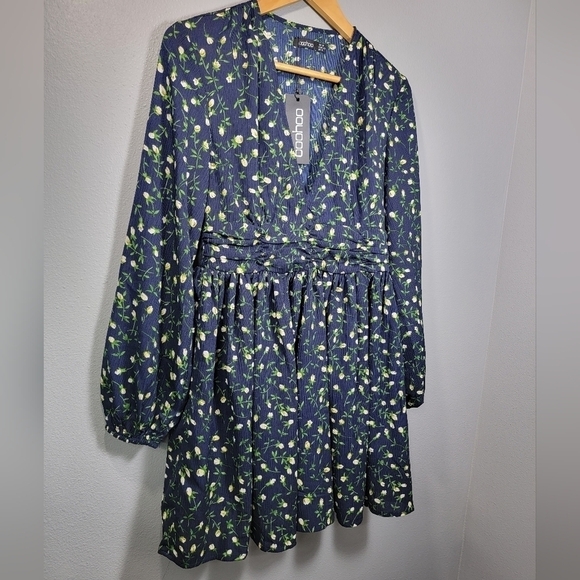 BOOHOO RUCHED WAIST FLORAL TEA DRESS NEW SIZE 8 D135 - Picture 5 of 11